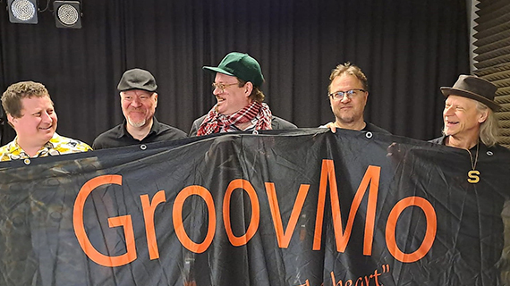 GroovMo